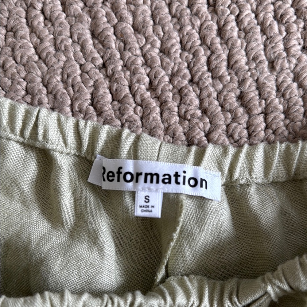Reformation Zoey Linen Short, Size S, Light Green - Picture 3 of 5